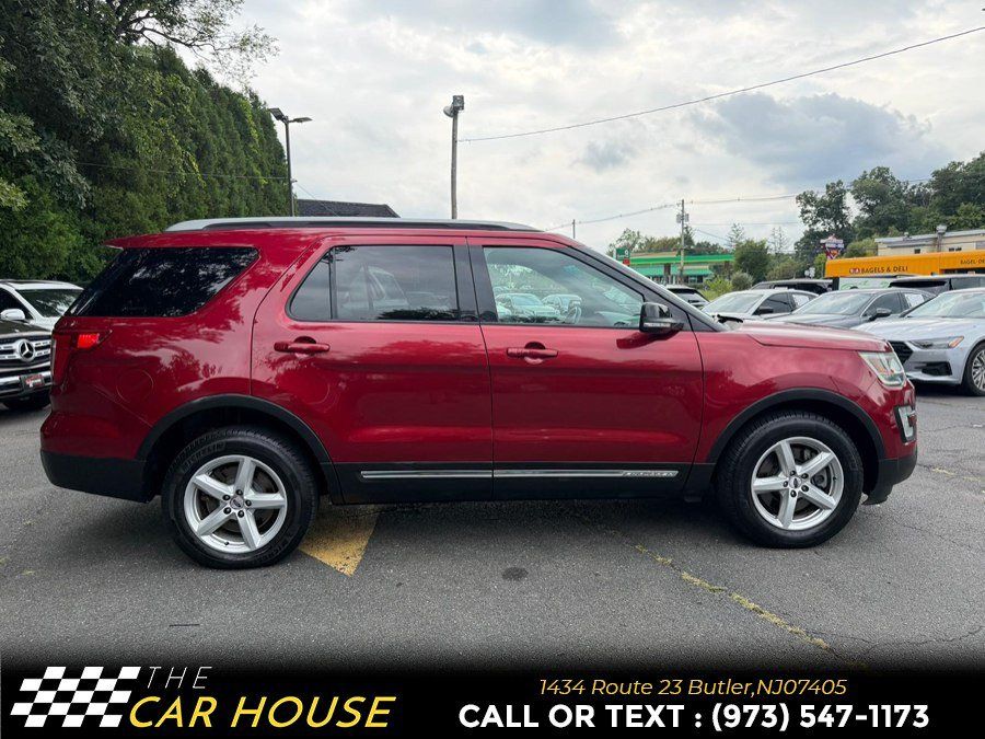 Used 2016 Ford Explorer XLT w/ Equipment Group 202A AWD/4WD image 9