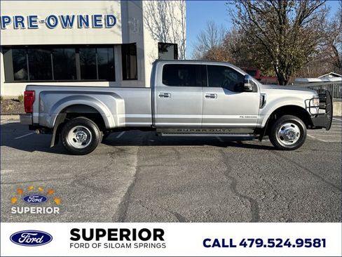 Used 2022 Ford F350 Lariat w/ Chrome Package image 2
