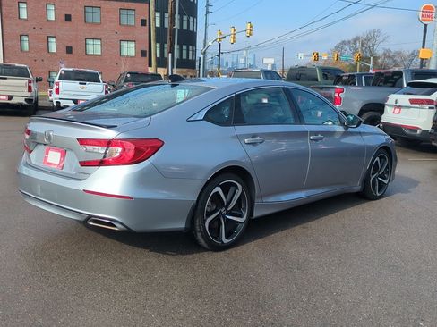 Used 2022 Honda Accord Sport image 8