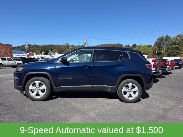 Used 2019 Jeep Compass Latitude w/ Popular Equipment Group AWD/4WD image 3