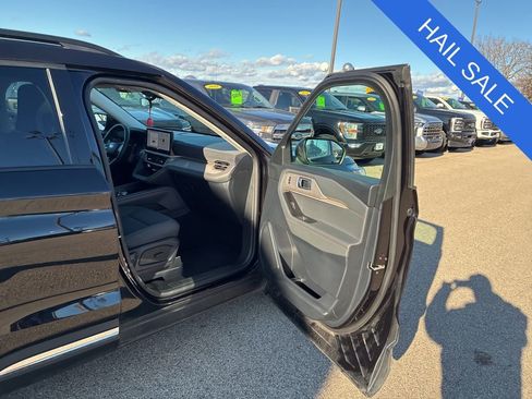 Used 2025 Ford Explorer Active AWD/4WD image 48