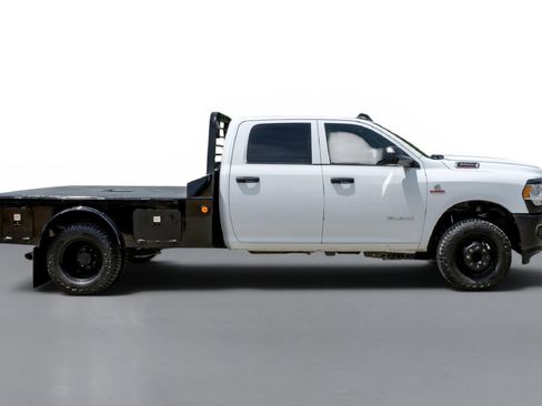 Used 2022 RAM 3500 Tradesman AWD/4WD image 5