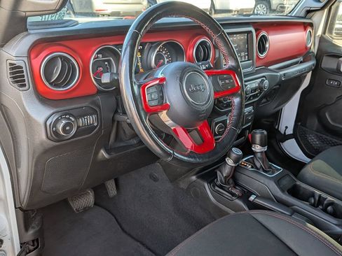 Used 2021 Jeep Wrangler Unlimited Rubicon w/ Cold Weather Group AWD/4WD image 33