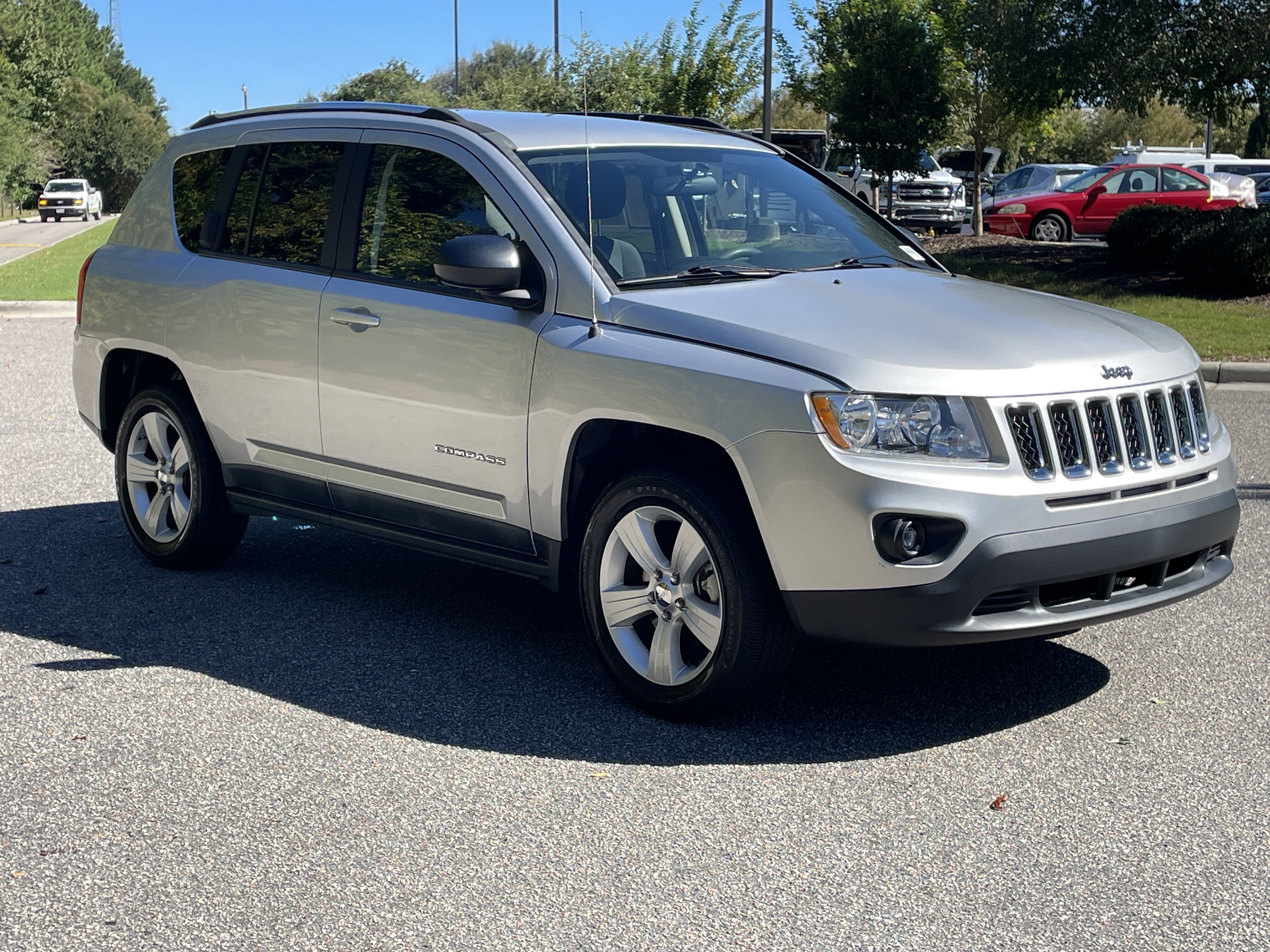 Used 2011 Jeep Compass 2WD image 2