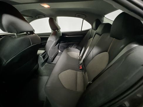 Used 2020 Toyota Camry LE image 28