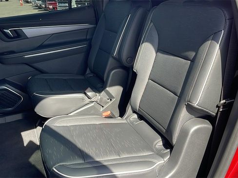 Used 2025 Buick Enclave Sport Touring w/ Power Package image 13