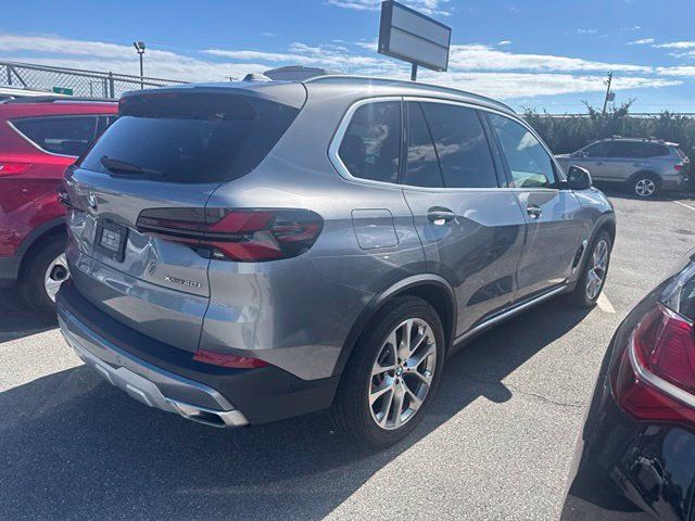 Certified 2024 BMW X5 xDrive40i w/ Premium Package AWD/4WD image 7