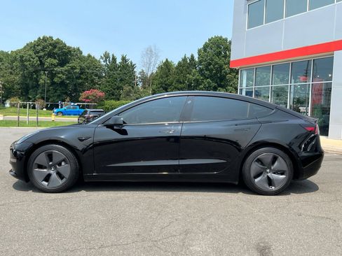 Used 2021 Tesla Model 3 Standard Range Plus RWD image 9
