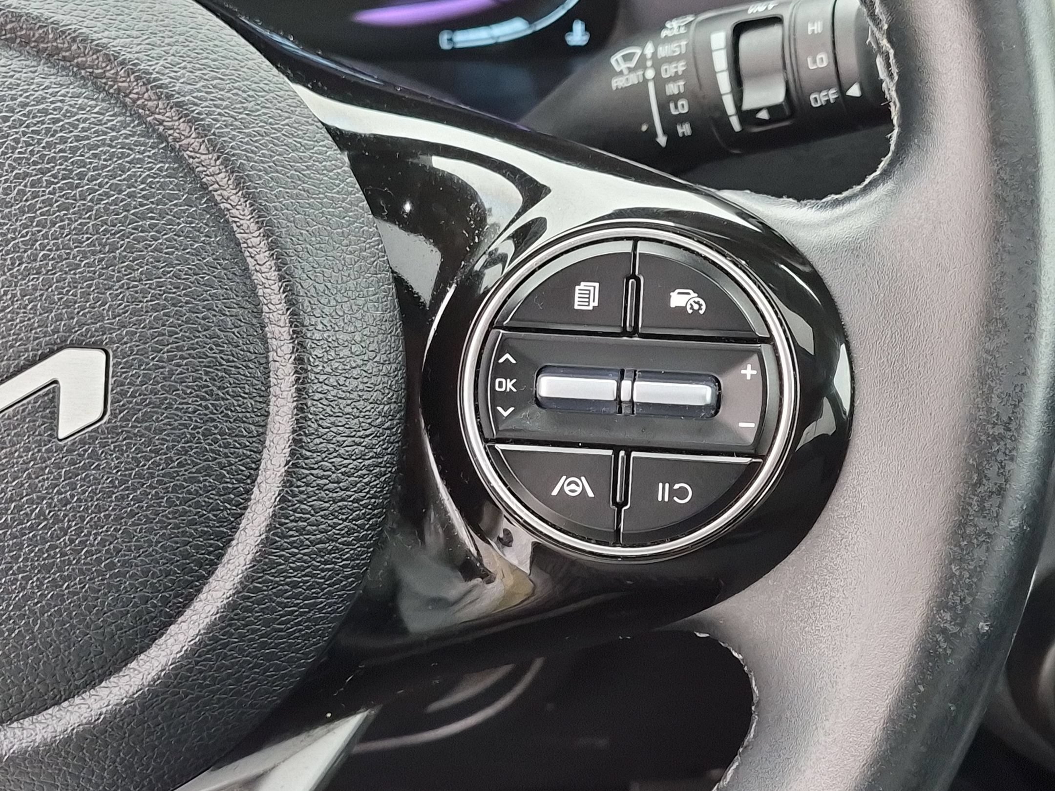 Used 2025 Kia Soul EX FWD image 19