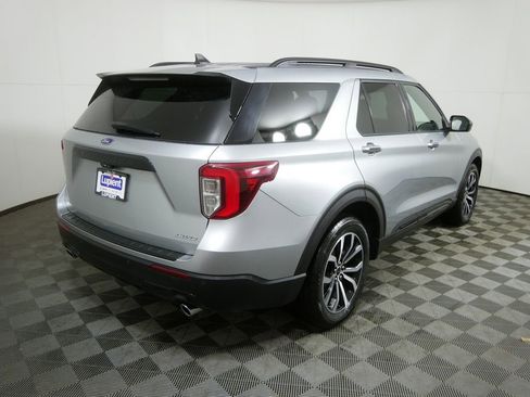 Used 2023 Ford Explorer ST-Line image 3