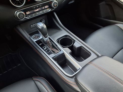 Used 2021 Nissan Sentra SR w/ SR Premium Package image 17