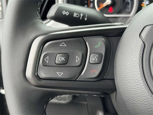 New 2025 Jeep Gladiator Sport image 8