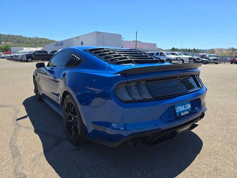 Used 2018 Ford Mustang GT RWD image 3
