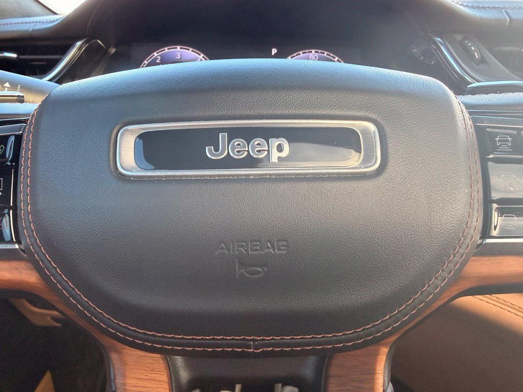 Used 2023 Jeep Grand Cherokee L Summit AWD/4WD image 40