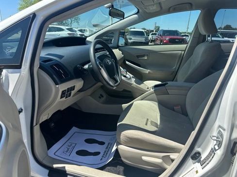 Used 2015 Toyota Prius Three FWD image 26