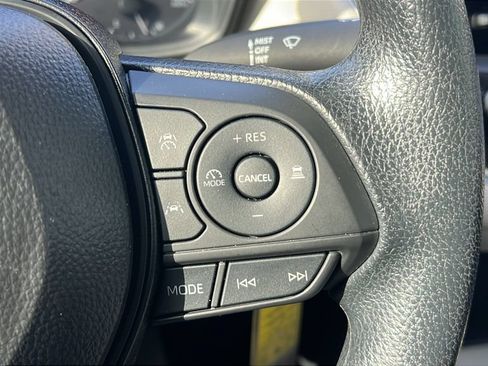 Used 2025 Toyota Corolla LE FWD image 20
