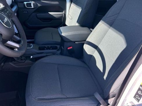 New 2026 Jeep Gladiator Sport image 20