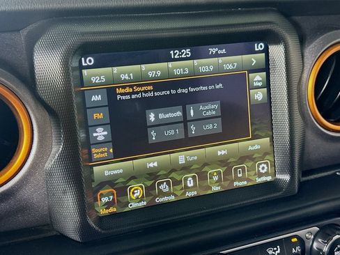 Used 2021 Jeep Gladiator Mojave AWD/4WD image 28