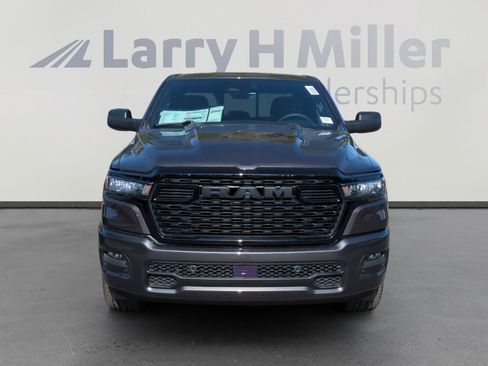 New 2026 RAM 1500 Express AWD/4WD image 8