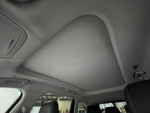 Used 2024 Lincoln Nautilus Premier w/ Equipment Group 102A image 7