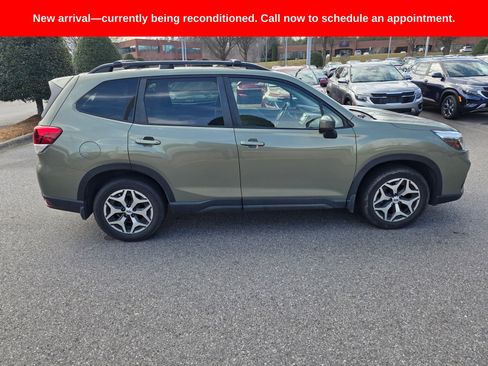 Used 2019 Subaru Forester Premium image 6