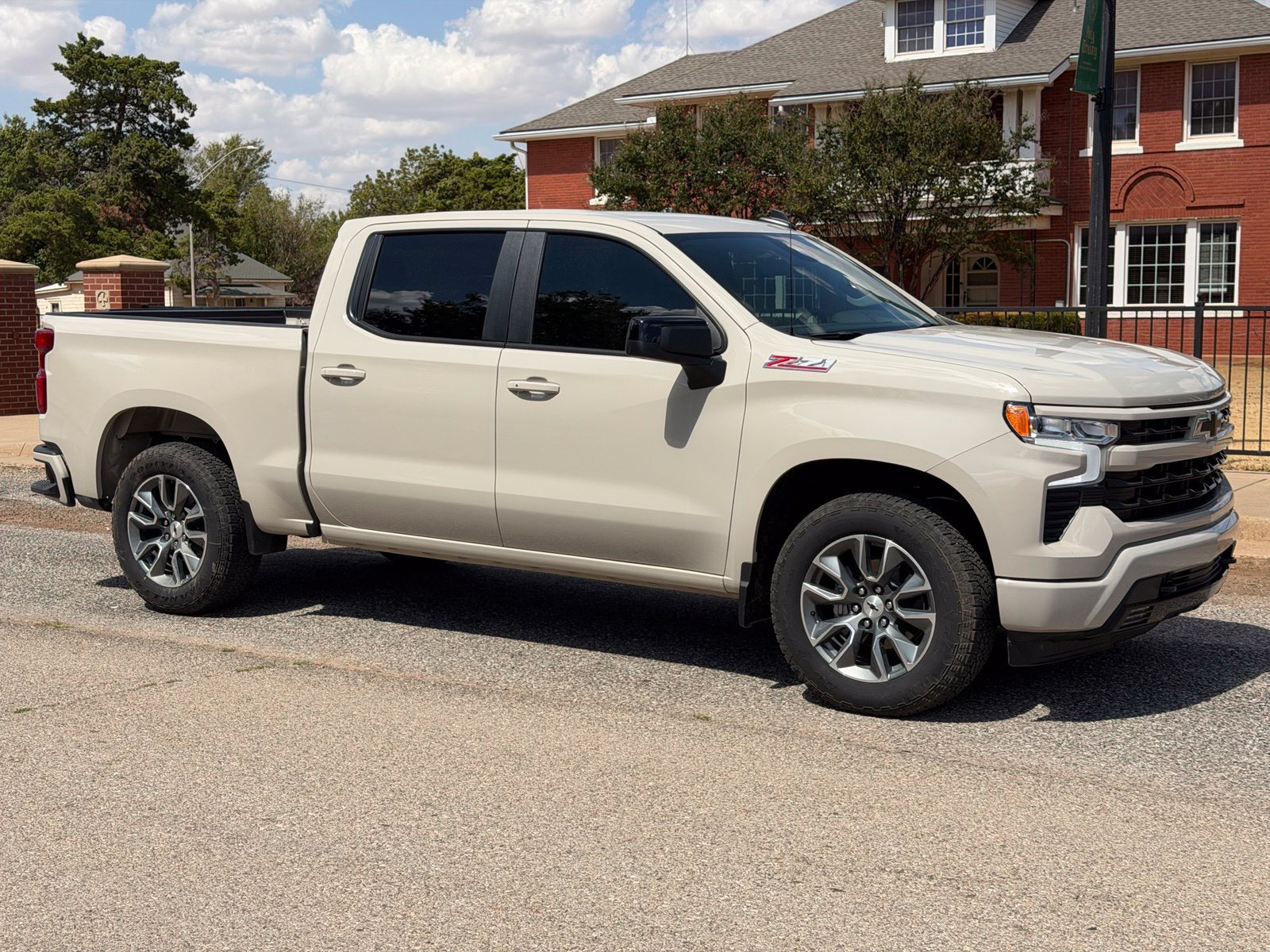 New 2026 Chevrolet Silverado 1500 RST w/ Z71 Off-Road Package AWD/4WD image 2