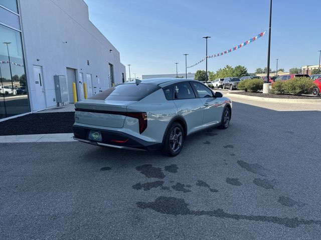 Used 2025 Kia K4 FWD image 2