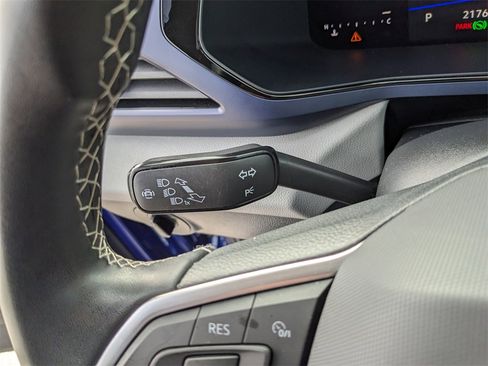 Certified 2023 Volkswagen Taos SE image 34