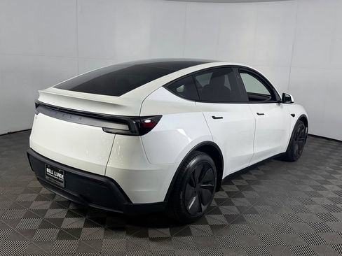 Used 2026 Tesla Model Y 2WD image 5