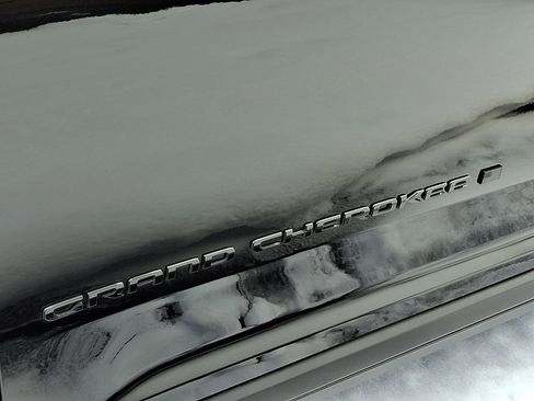New 2026 Jeep Grand Cherokee Altitude AWD/4WD image 5