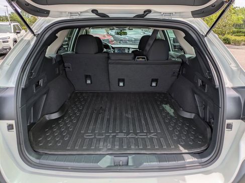 Used 2025 Subaru Outback image 12