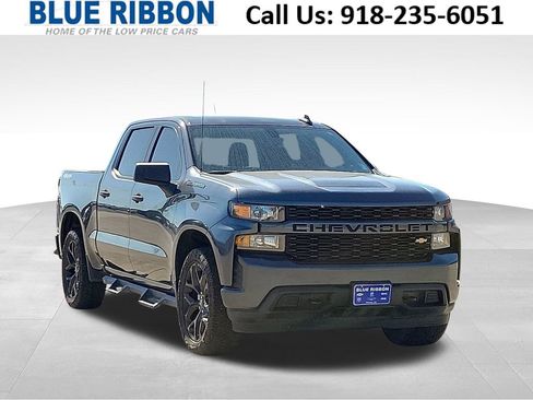 Used 2021 Chevrolet Silverado 1500 Custom image 1