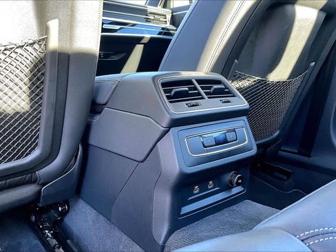 Used 2024 Audi A6 Premium Plus image 35