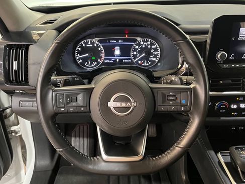 Used 2024 Nissan Pathfinder SV AWD/4WD image 21