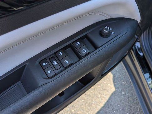 Certified 2025 Jeep Compass Limited AWD/4WD image 11