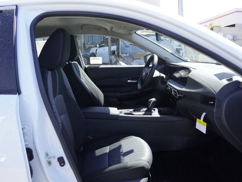 New 2026 Nissan Sentra SV FWD image 18