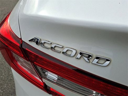 Used 2019 Honda Accord EX-L image 25