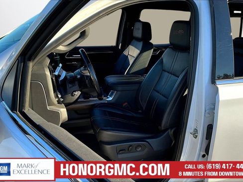 Used 2023 Chevrolet Silverado 1500 High Country w/ Technology Package image 21
