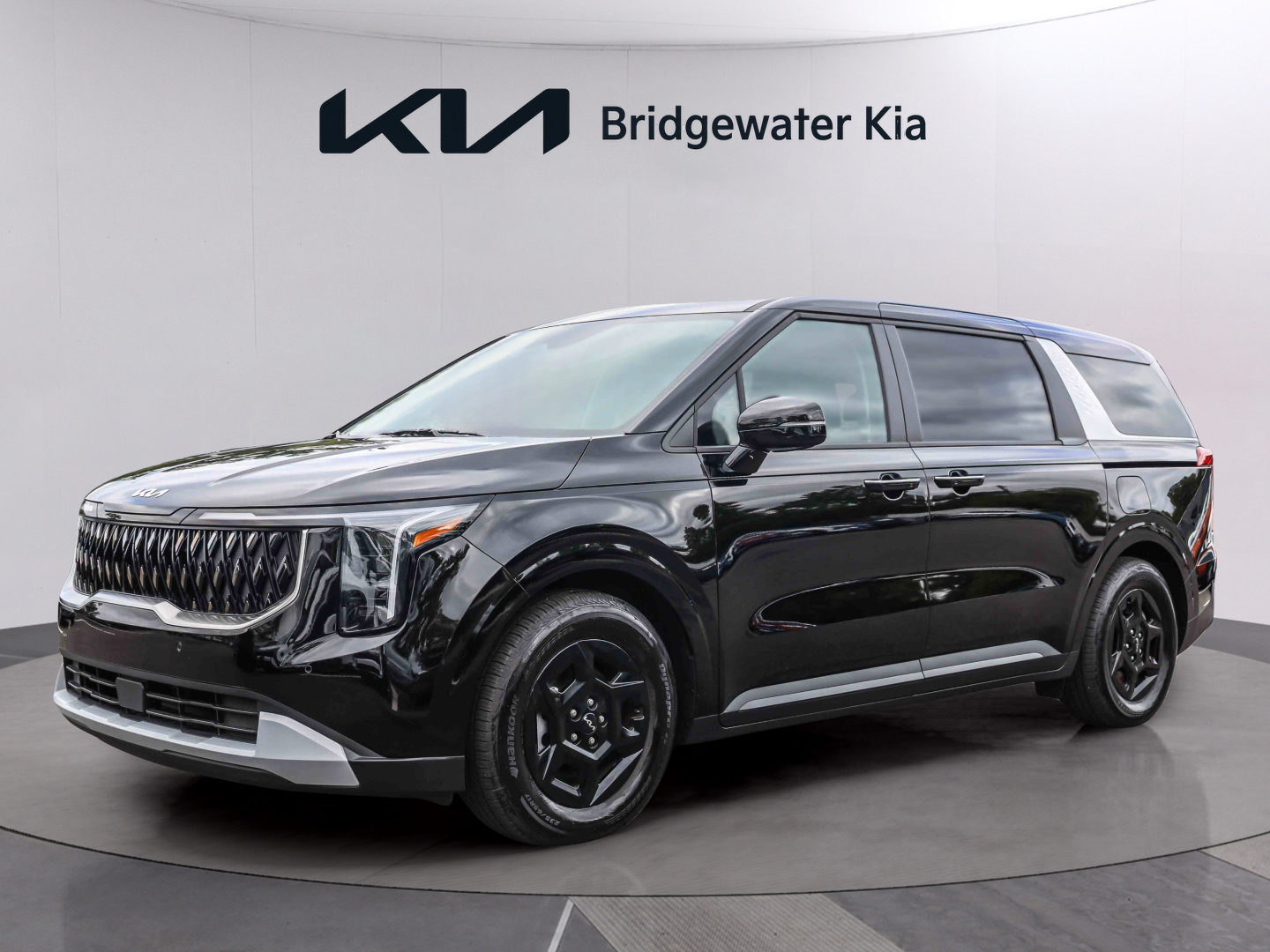 Used 2026 Kia Carnival FWD image 3