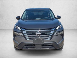 Used 2025 Nissan Rogue S video 2