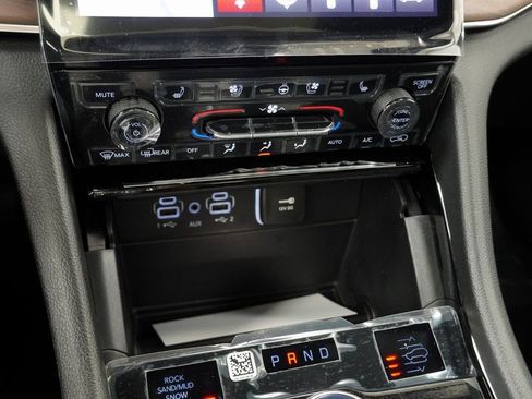 New 2025 Jeep Grand Cherokee Summit w/ Obsidian Package image 24