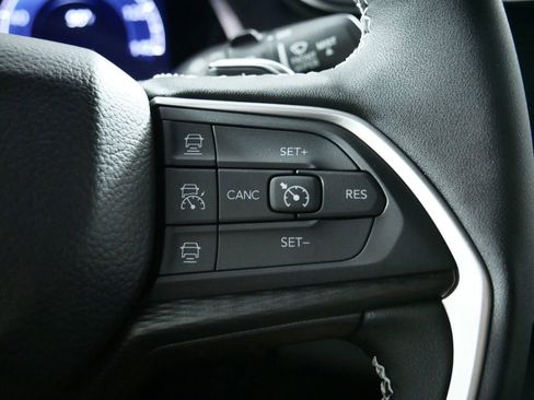 Used 2024 Jeep Grand Cherokee Laredo w/ Luxury Tech Group I image 41