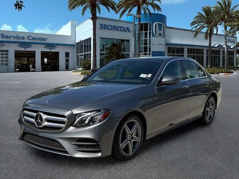 Used 2020 Mercedes-Benz E 350 Sedan image 4