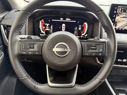 Used 2024 Nissan Rogue SL w/ SL Premium Package FWD image 30