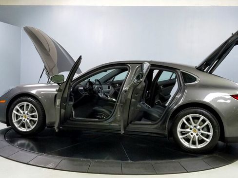 Used 2017 Porsche Panamera 4S w/ Premium Package Plus image 11