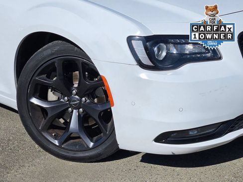 Used 2023 Chrysler 300 S RWD image 9