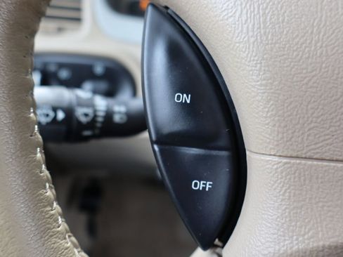 Used 2004 Ford Explorer Sport Trac XLT image 30