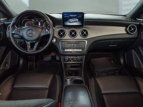 Used 2018 Mercedes-Benz CLA 250 4MATIC image 8