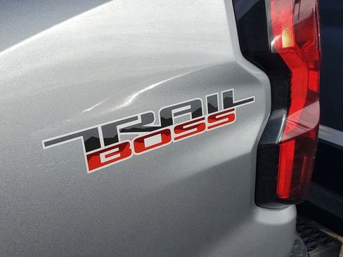 Used 2024 Chevrolet Colorado Trail Boss w/ Advanced Trailering Package image 10