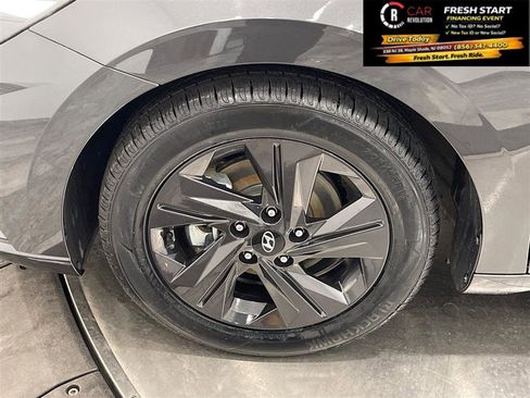 Used 2021 Hyundai Elantra SEL w/ Cargo Package FWD image 43